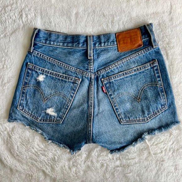 Levi's 501 Denim Short Size 25 - Picture 2 of 7